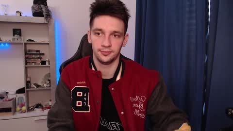 Snapshot of teddy_mode chatting on 02.06.25 Teddy online show from 02.06.25