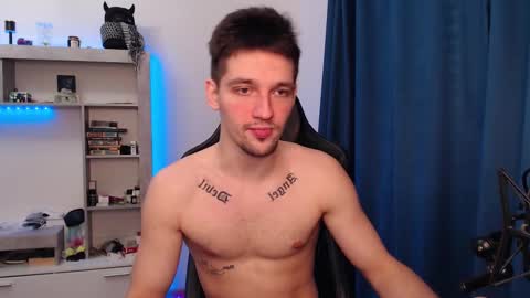 Snapshot of teddy_mode chatting on 02.09.25 Teddy online show from 02.09.25