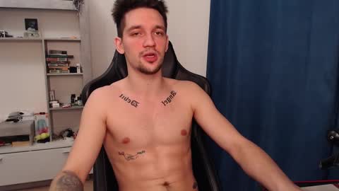 Snapshot of teddy_mode chatting on 02.13.25 Teddy online show from 02.13.25