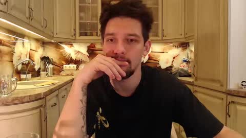 Snapshot of teddy_mode chatting on 03.08.25 Teddy online show from 03.08.25