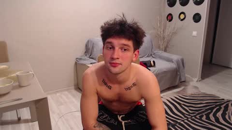 Snapshot of teddy_mode chatting on 10.02.25 Teddy online show from 10.02.25