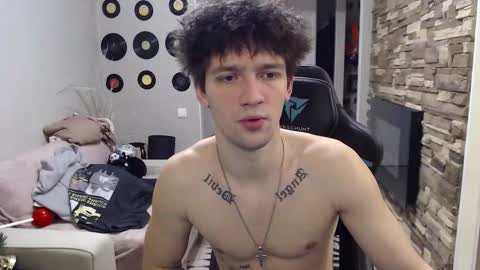 Snapshot of teddy_mode chatting on 12.01.25 Teddy online show from 12.01.25