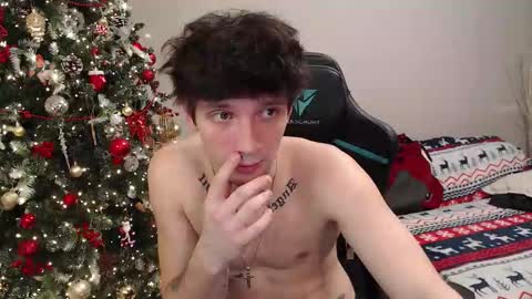 Snapshot of teddy_mode chatting on 12.20.25 Teddy online show from 12.20.25