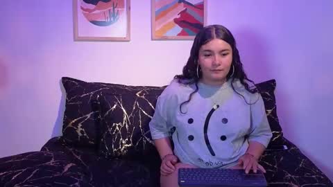 Snapshot of teddyboruja chatting on 10.13.25 teddy y burbuja online show from 10.13.25