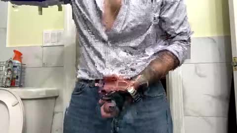 Twizzler online show from 10.11.25