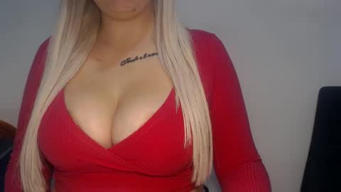 Teeyara  online show from 10.25.25