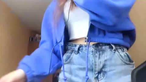 Snapshot of teganmeiser chatting on 10.28.25 Kimi online show from 10.28.25