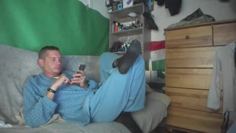 Snapshot of telepaticman chatting on 09.25.25 Virg Lszl online show from 09.25.25