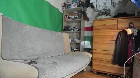 Snapshot of telepaticman chatting on 10.06.25 Virg Lszl online show from 10.06.25