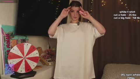 Snapshot of temperaturka chatting on 10.13.25 Sarah online show from 10.13.25