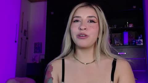 Snapshot of temptationsweet__ chatting on 03.15.26 Sara online show from 03.15.26