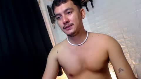 Snapshot of tempting_jon chatting on 10.31.25 tempting_jon online show from 10.31.25