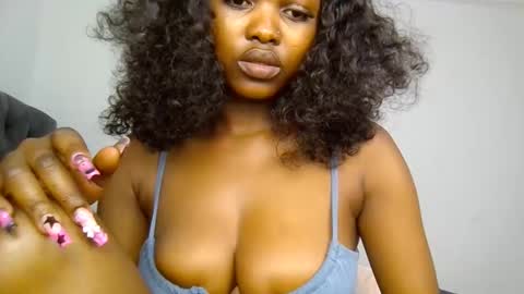 Snapshot of tempting_tiah chatting on 01.05.26 tiah online show from 01.05.26