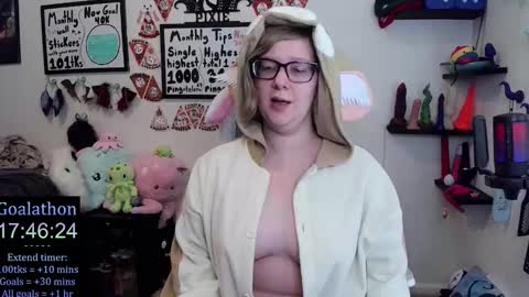 Snapshot of ten_tickle_pixie chatting on 11.20.25 Pixie and Tentacle Overlord online show from 11.20.25