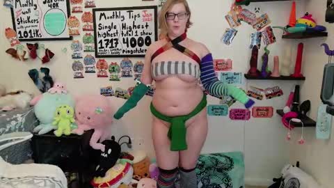 Snapshot of ten_tickle_pixie chatting on 01.14.26 Pixie and Tentacle Overlord online show from 01.14.26