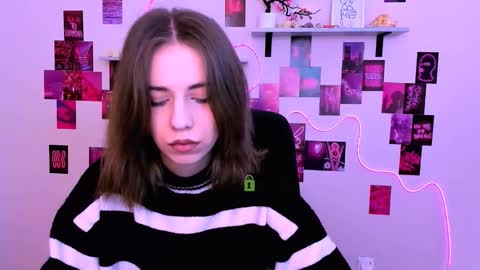 Snapshot of tender_louise chatting on 03.07.26 ur Louise online show from 03.07.26