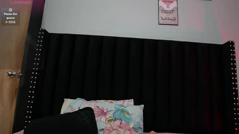 Snapshot of tendermommy chatting on 05.21.26 Tatiana online show from 05.21.26