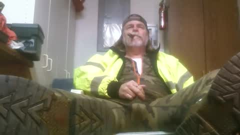 Snapshot of tennredneck chatting on 01.14.25 Tennredneck online show from 01.14.25