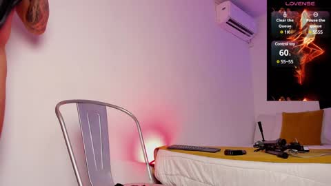 Teo Ferrer online show from 02.05.25