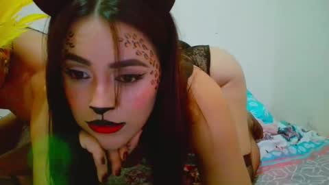 Snapshot of teoyes_ chatting on 11.01.25 teoyes_ online show from 11.01.25