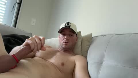 Snapshot of tequilaontherocks chatting on 01.08.26 Tommy Boy online show from 01.08.26