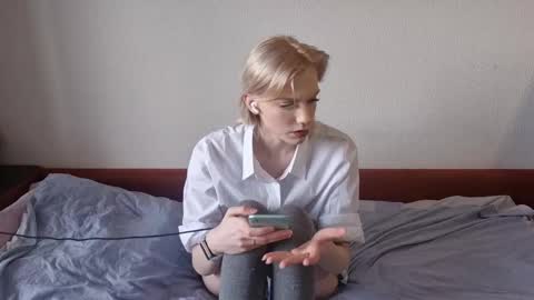 Anna online show from 02.15.26