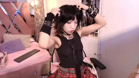 Snapshot of terraelowen chatting on 09.24.25 Terra Elowen online show from 09.24.25