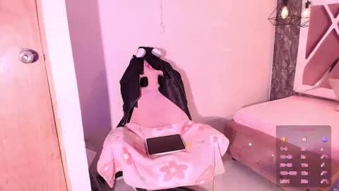 Snapshot of terraelowen chatting on 10.14.25 Terra Elowen online show from 10.14.25