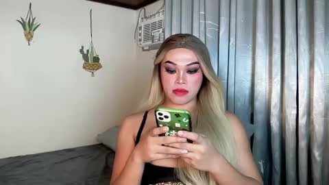 Snapshot of terri_jean69x chatting on 02.22.25 TERRI the girl will hunt you online show from 02.22.25