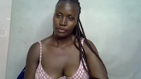 Snapshot of terriam chatting on 11.18.25 terriam online show from 11.18.25