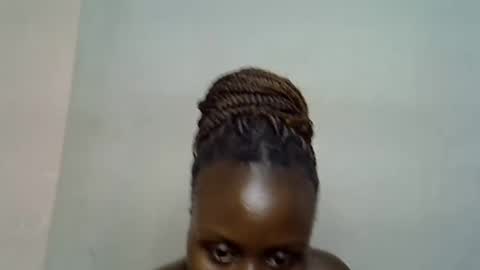 Snapshot of terriam chatting on 11.24.25 terriam online show from 11.24.25