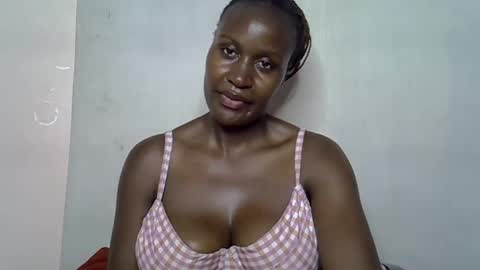 Snapshot of terriam chatting on 11.25.25 terriam online show from 11.25.25