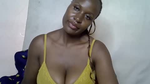 Snapshot of terriam chatting on 12.14.25 terriam online show from 12.14.25