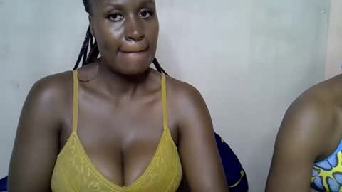 Snapshot of terriam chatting on 12.20.25 terriam online show from 12.20.25