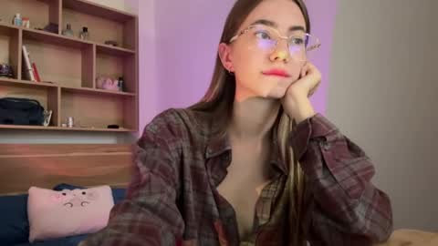 Snapshot of tessa_calmness chatting on 04.22.26 tessa_calmness online show from 04.22.26