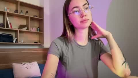 Snapshot of tessa_calmness chatting on 04.23.26 tessa_calmness online show from 04.23.26