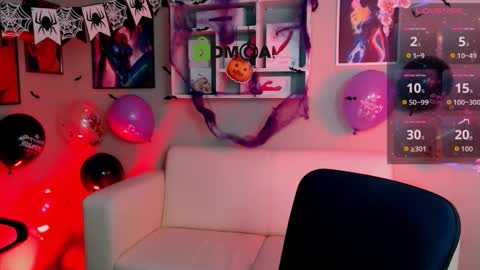 Snapshot of tessa_hit chatting on 10.25.25 Tessa online show from 10.25.25