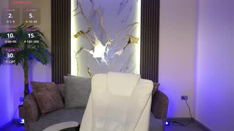 Tessa Fox online show from 11.07.25