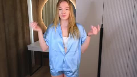 Candie online show from 04.01.26