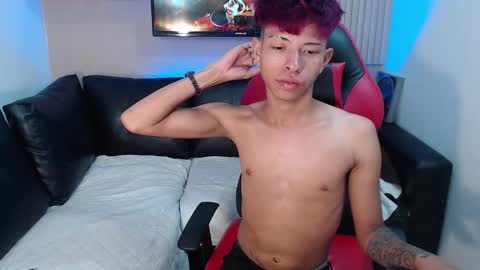 Snapshot of tessachains chatting on 11.14.25 tessachains online show from 11.14.25