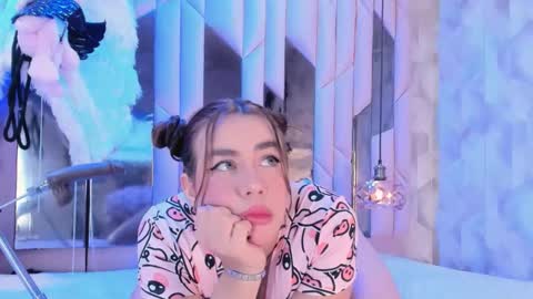  TESSA COOPER1  online show from 11.02.25