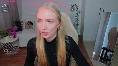 Snapshot of tessahamilton chatting on 05.03.26 TessaHamilton online show from 05.03.26