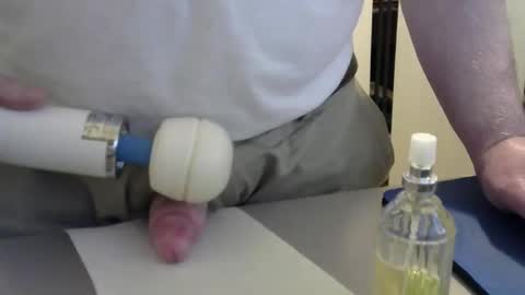 Test the Chat online show from 12.27.24