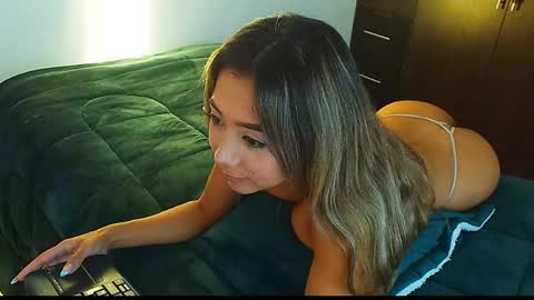 Snapshot of texas_curvykitten chatting on 05.23.26 texas_curvykitten online show from 05.23.26