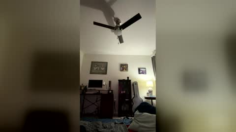 Snapshot of tha_bestyet42 chatting on 04.01.26 tha_bestyet42 online show from 04.01.26