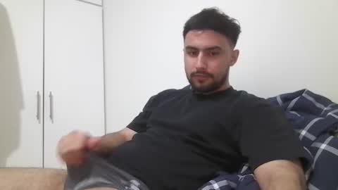 ThaiGuy online show from 01.04.25