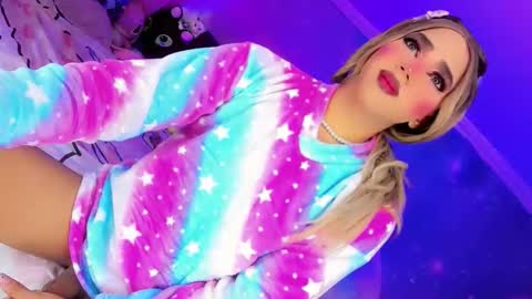 Snapshot of thalia_gil21 chatting on 02.24.26 Thalia Girl online show from 02.24.26