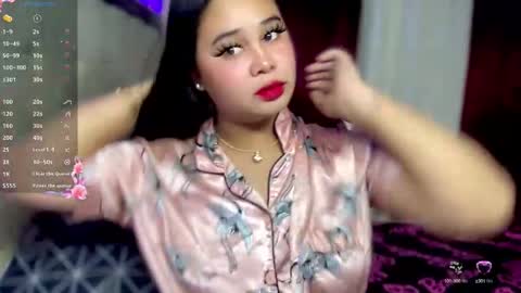 Ms. Thalia online show from 10.12.25