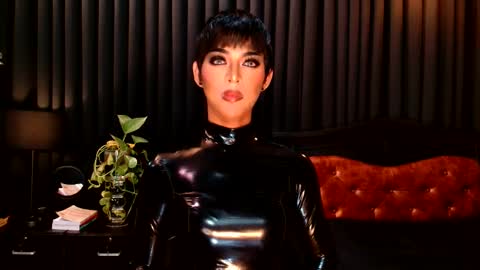 Snapshot of thalia_saint chatting on 12.06.24 Thalia Saint online show from 12.06.24