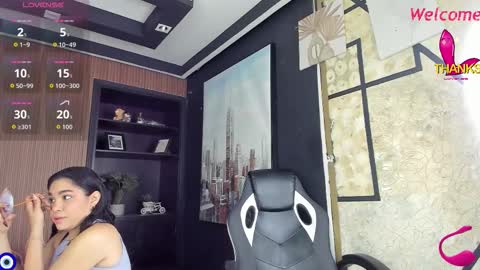 Snapshot of thaliabrooks_ chatting on 12.16.25 Thalia online show from 12.16.25